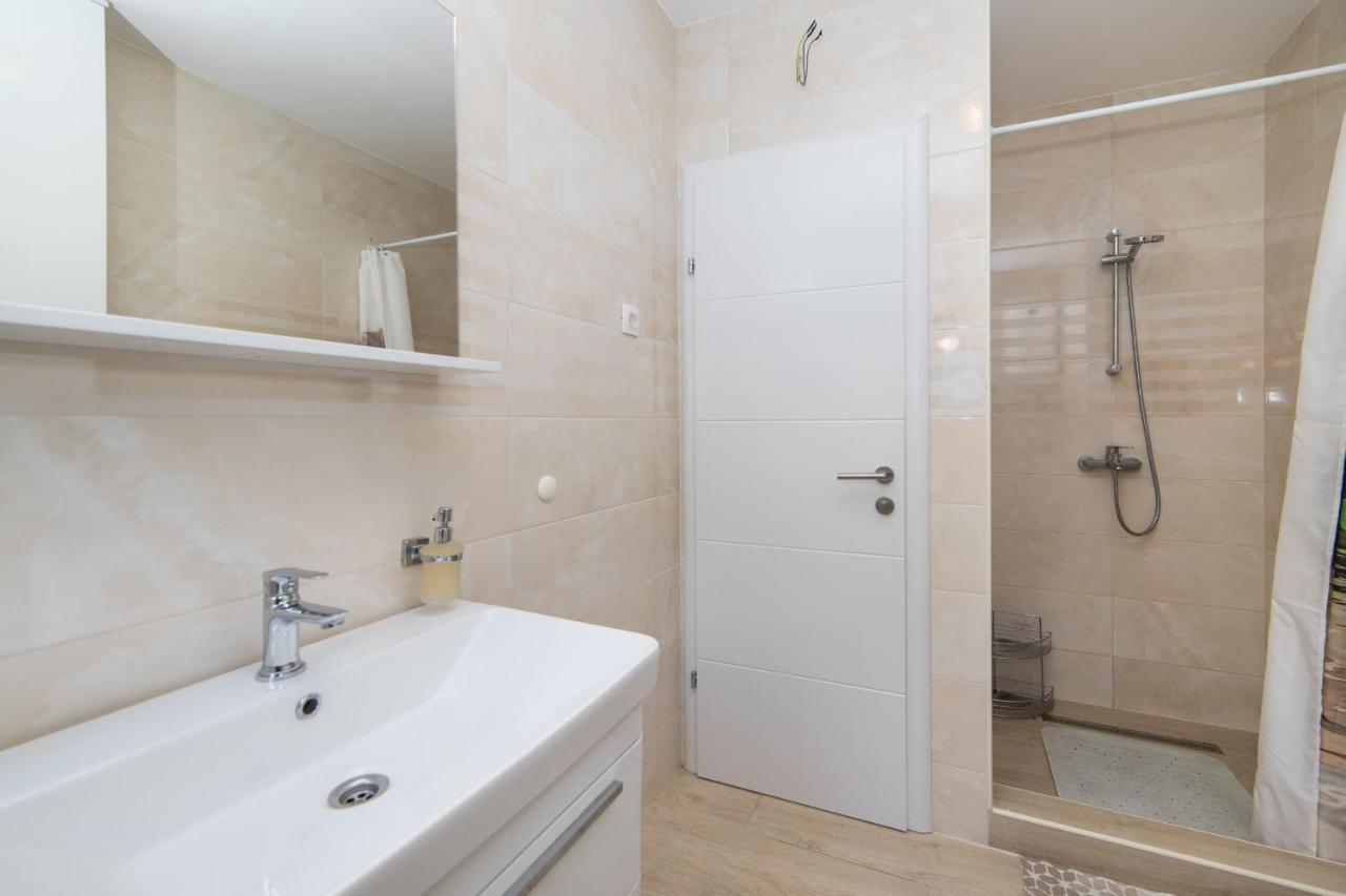 Apartments Crystal Makarska Exterior photo