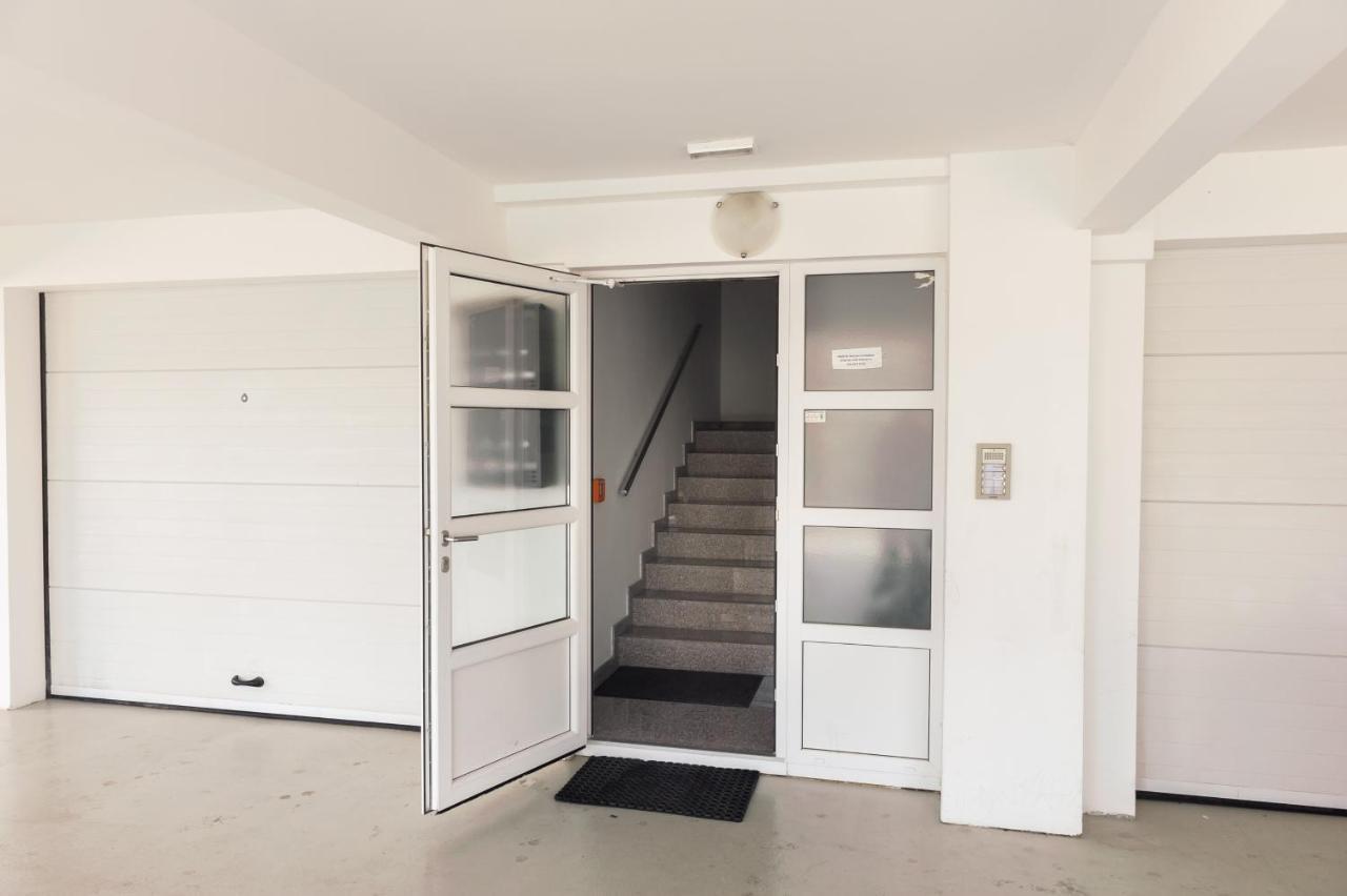 Apartments Crystal Makarska Exterior photo
