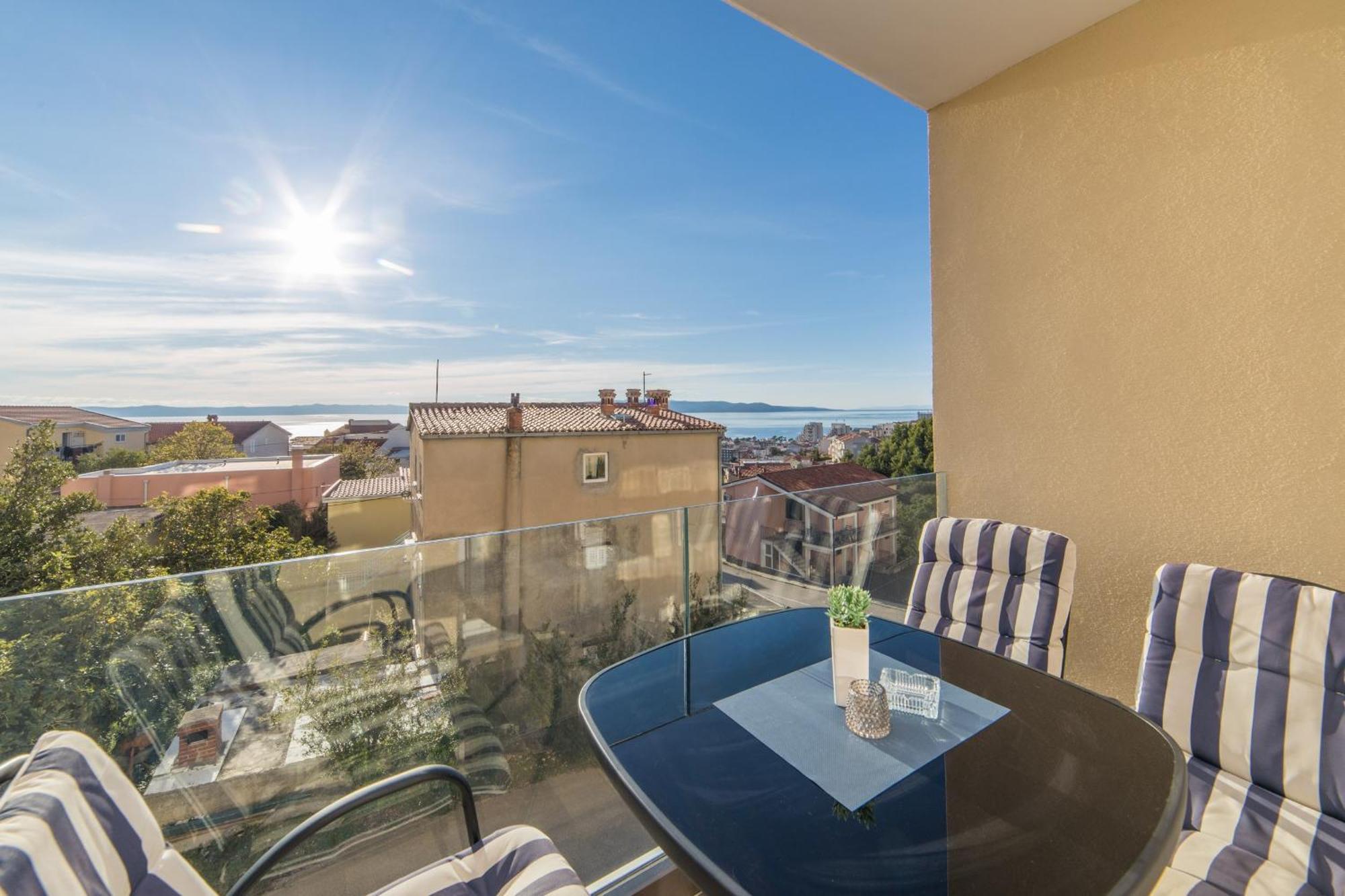 Apartments Crystal Makarska Room photo