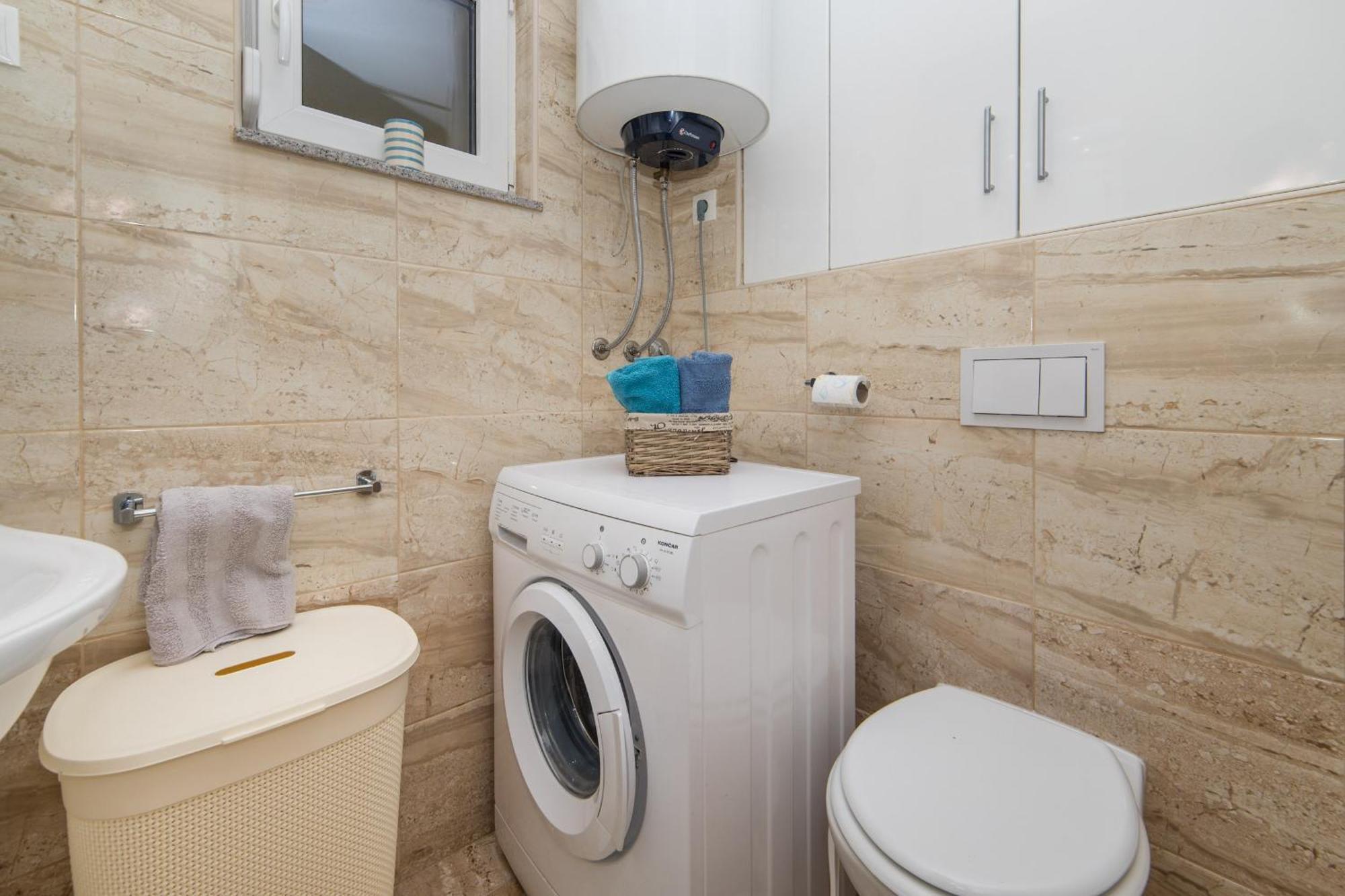 Apartments Crystal Makarska Room photo