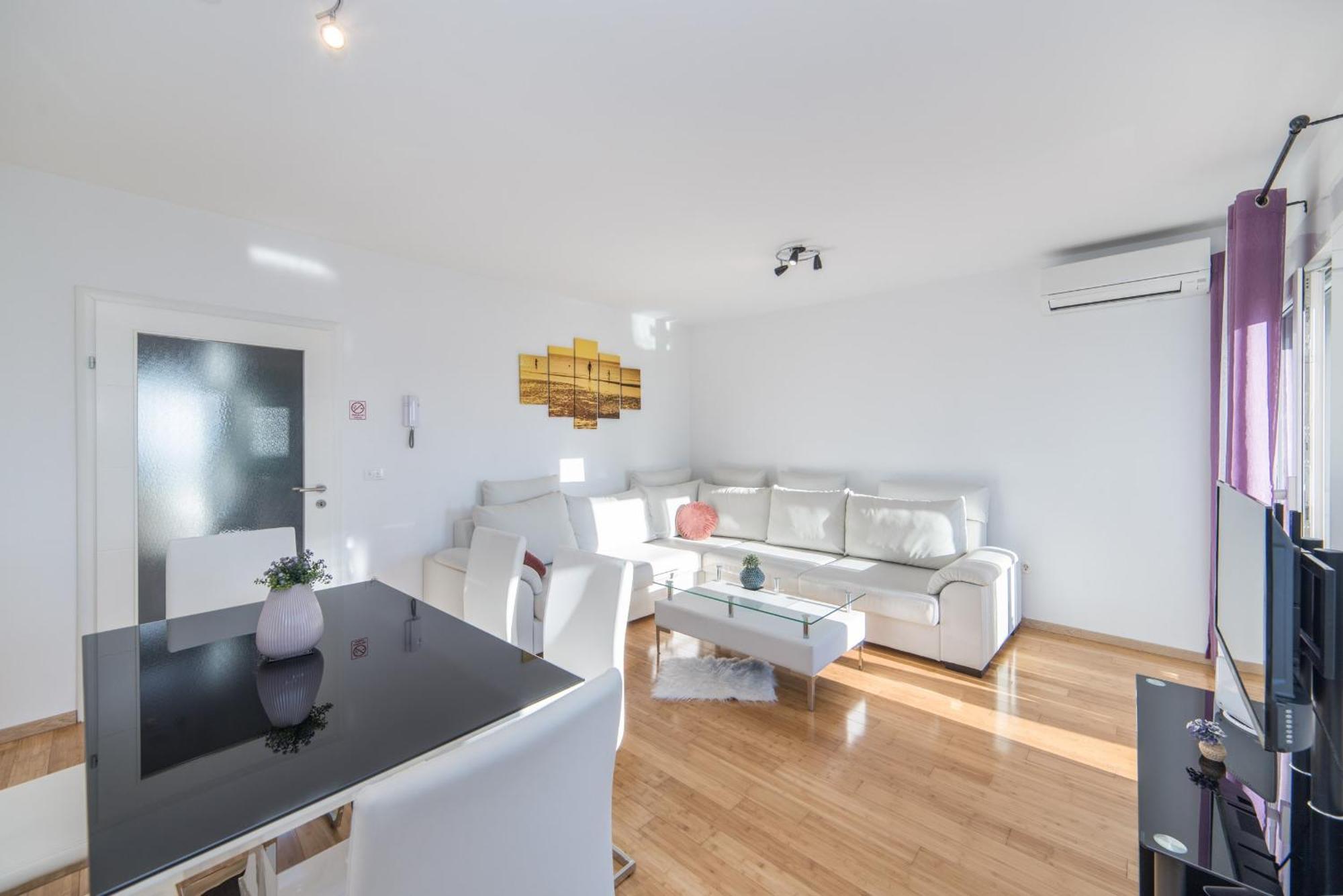 Apartments Crystal Makarska Room photo