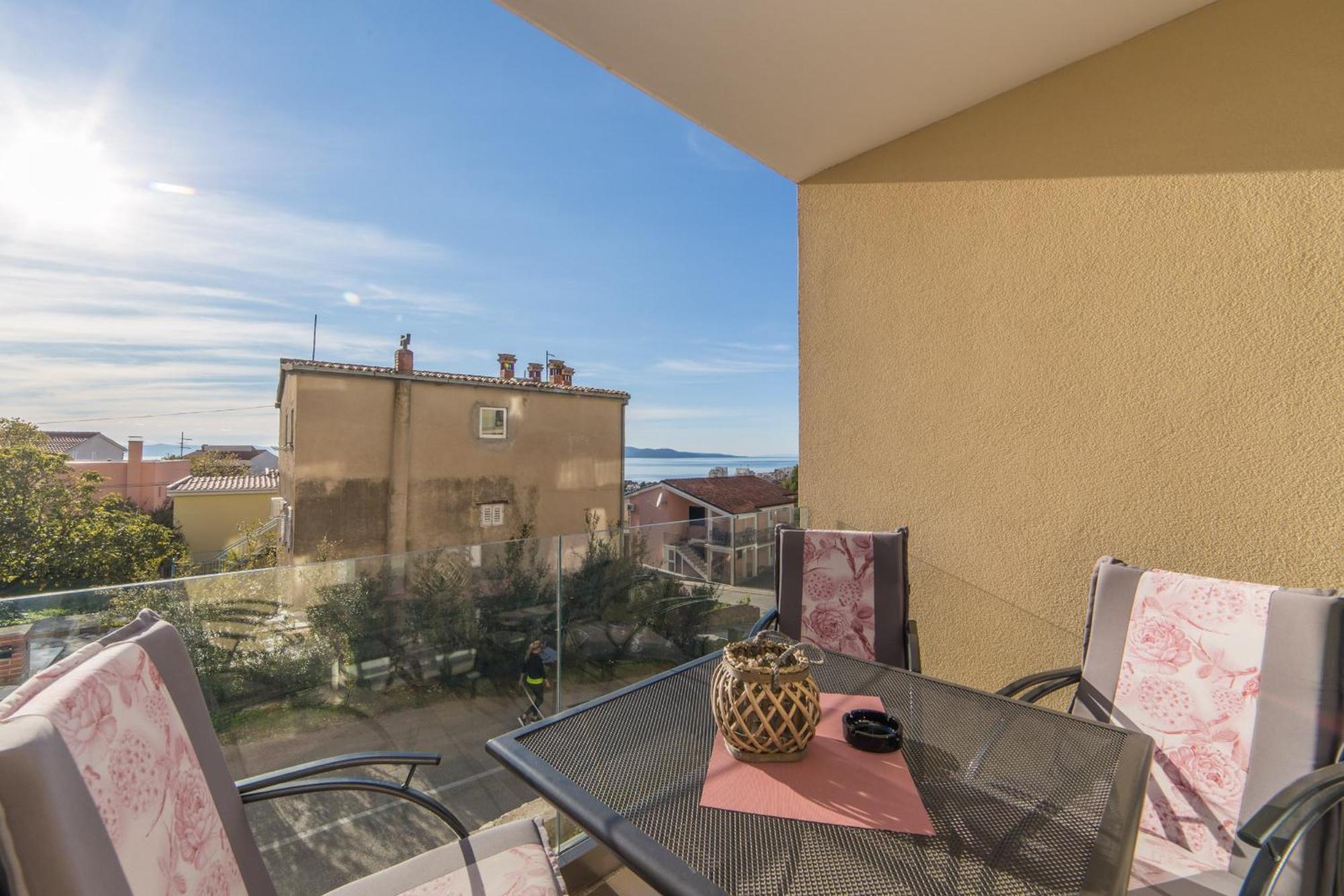 Apartments Crystal Makarska Room photo